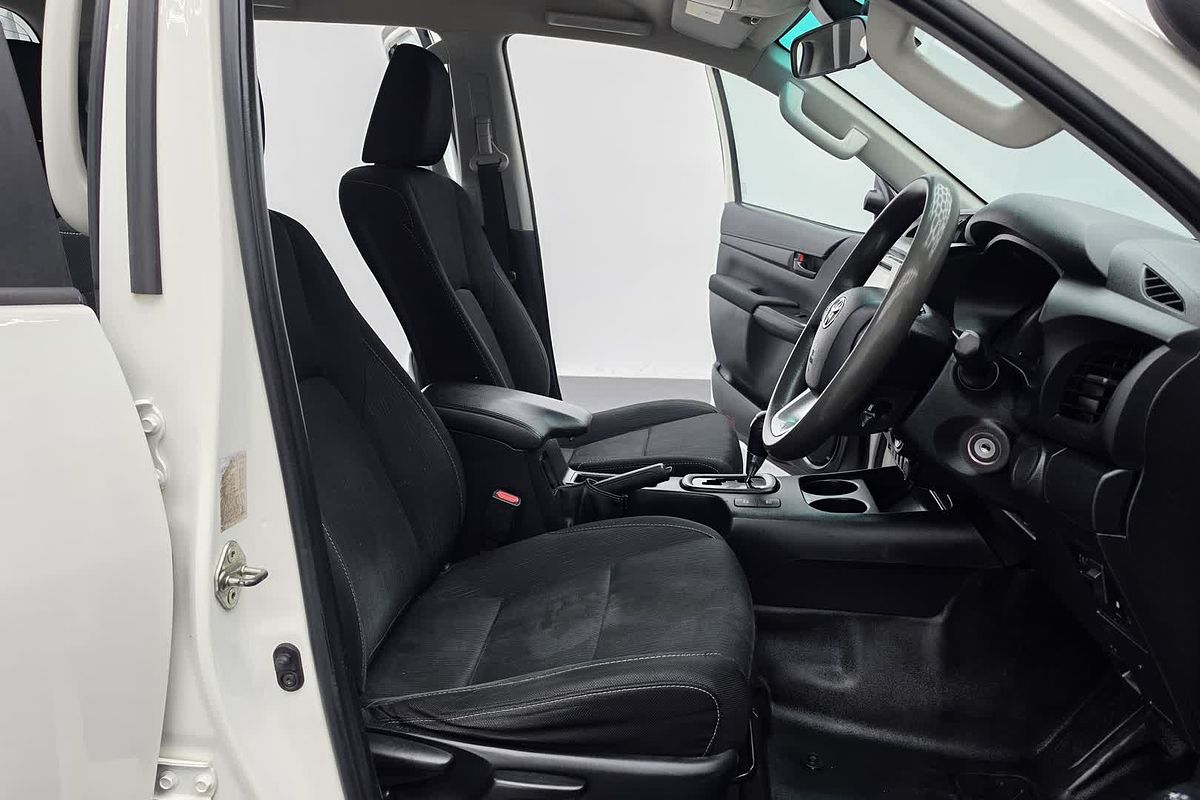 2020 Toyota Hilux SR GUN126R 4X4