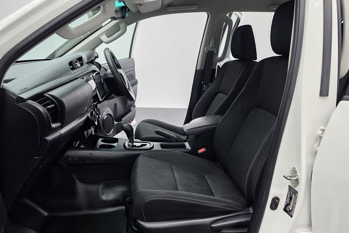 2020 Toyota Hilux SR GUN126R 4X4