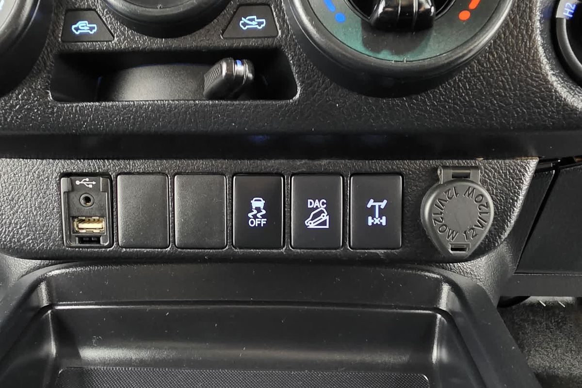 2020 Toyota Hilux SR GUN126R 4X4