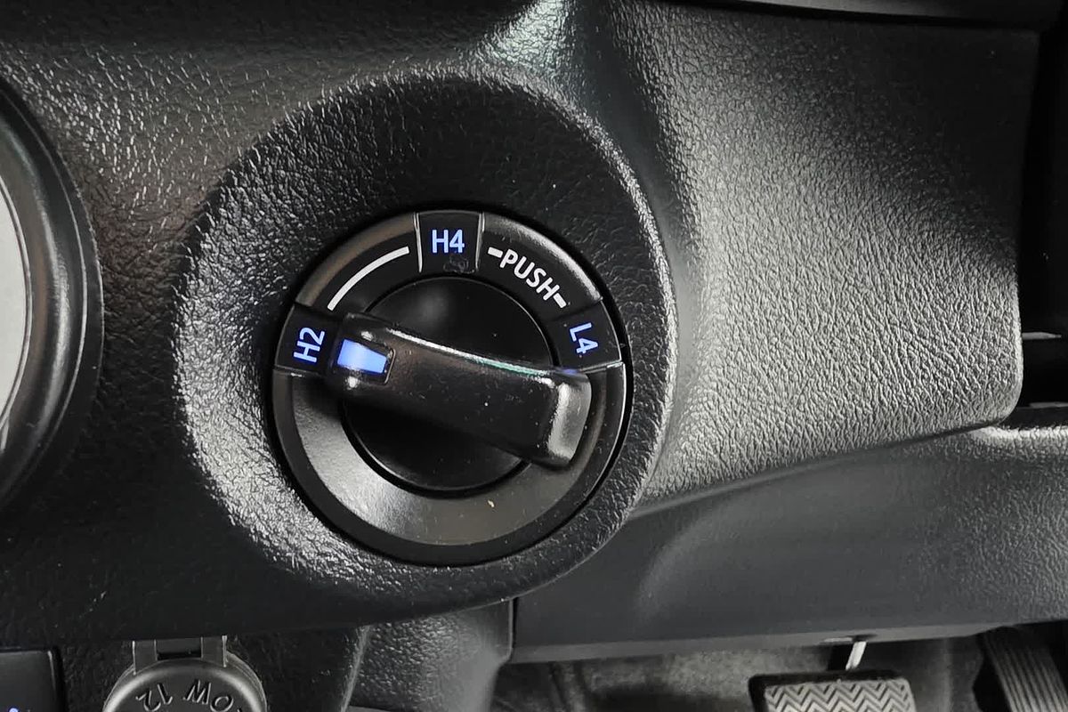 2020 Toyota Hilux SR GUN126R 4X4