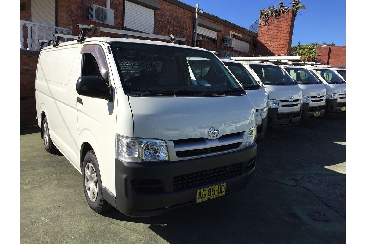 2018 Toyota HIACE LWB KDH201R MY16