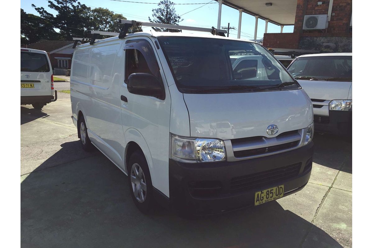 2018 Toyota HIACE LWB KDH201R MY16