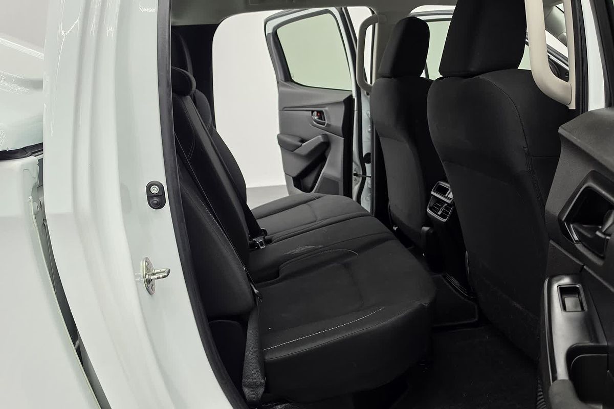 2022 Isuzu D-MAX SX High Ride Rear Wheel Drive
