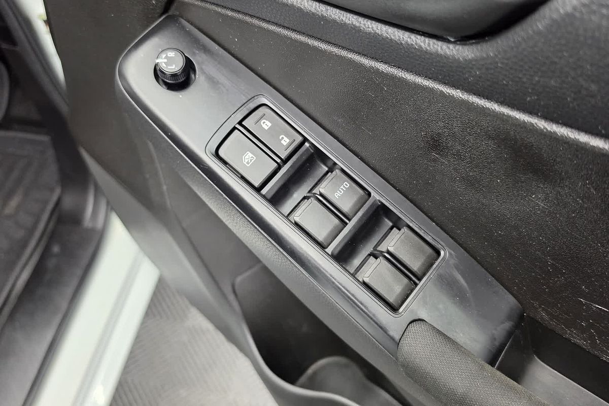 2022 Isuzu D-MAX SX High Ride Rear Wheel Drive