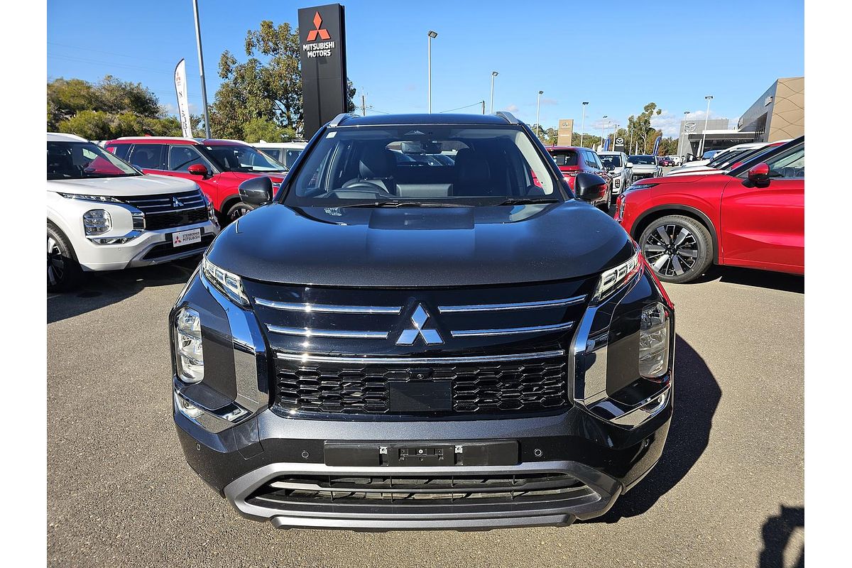 2025 Mitsubishi Outlander Exceed ZM