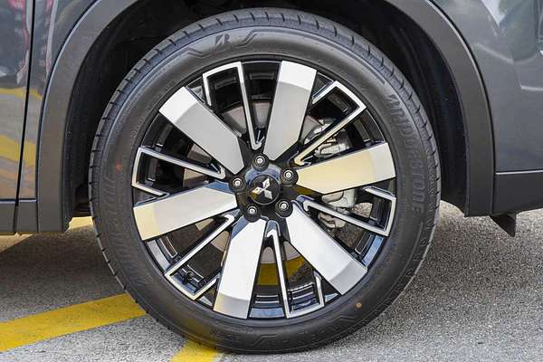 2025 Mitsubishi Outlander Aspire ZM thumb-3