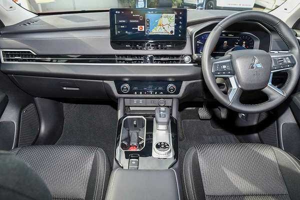 2026 Mitsubishi Outlander LS ZM thumb-16