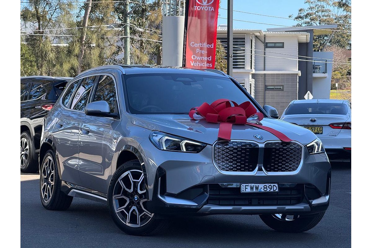 2025 BMW iX1 xDrive30 xLine U11