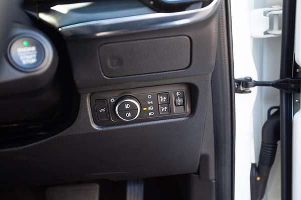 2025 Ford Everest Trend 2.0L thumb-24