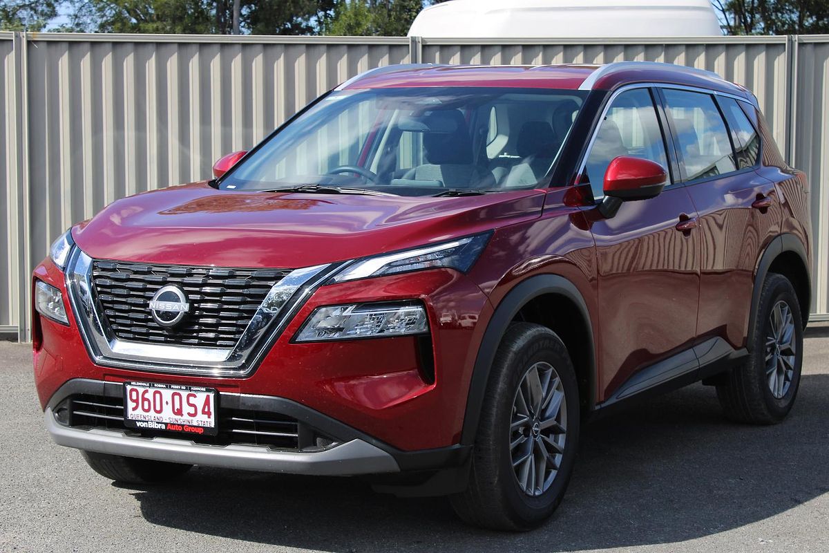 2025 Nissan X-TRAIL ST T33