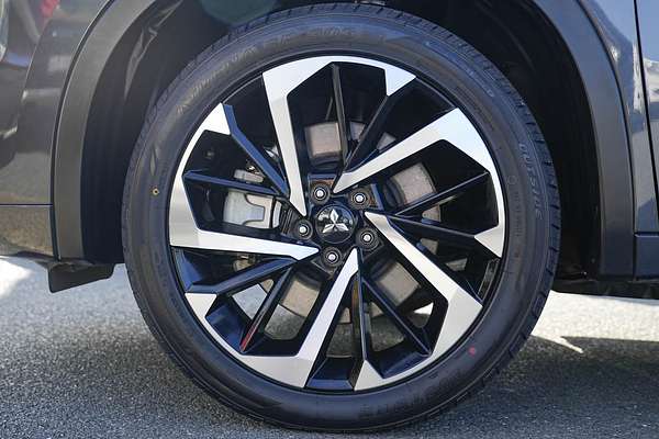 2024 Mitsubishi Outlander PHEV Exceed Tourer ZM thumb-3