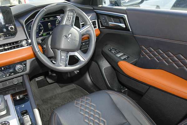 2024 Mitsubishi Outlander PHEV Exceed Tourer ZM thumb-17