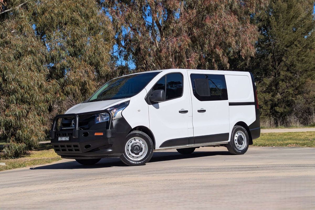 2022 Mitsubishi Express GLX SN SWB