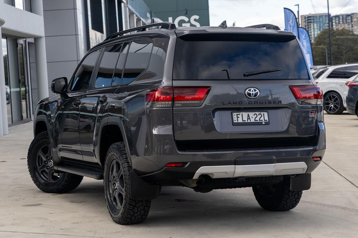 2024 Toyota Landcruiser GR Sport FJA300R