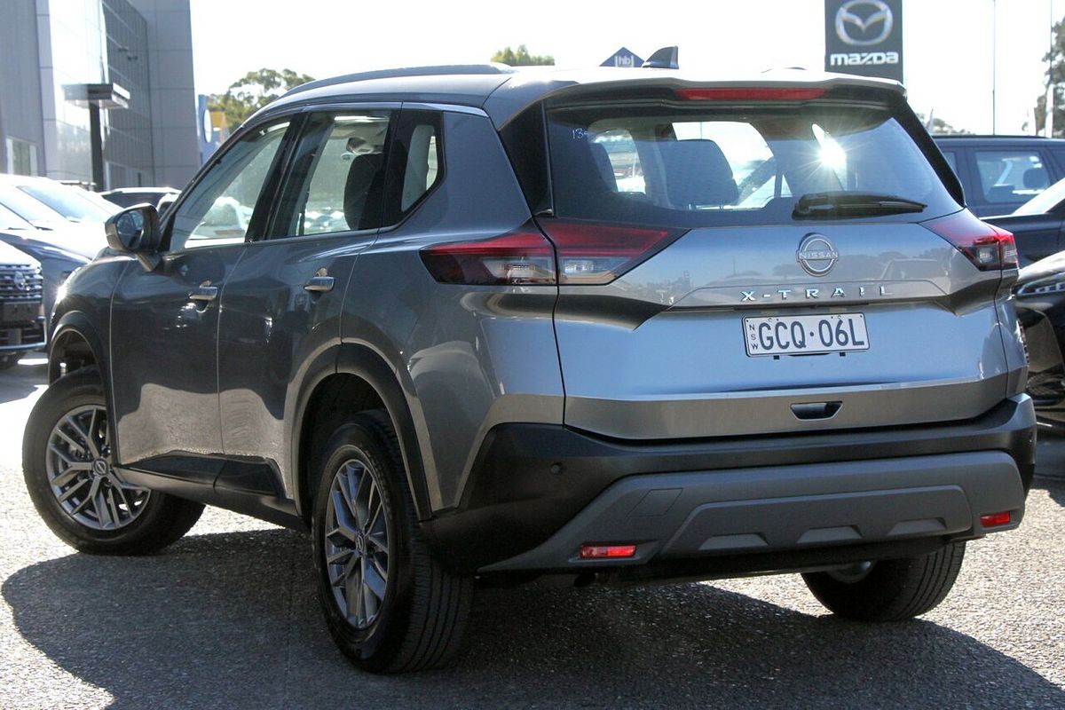 2025 Nissan X-TRAIL ST T33