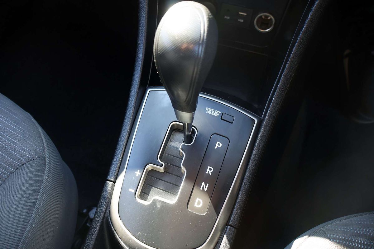 2016 Hyundai Accent Active RB4