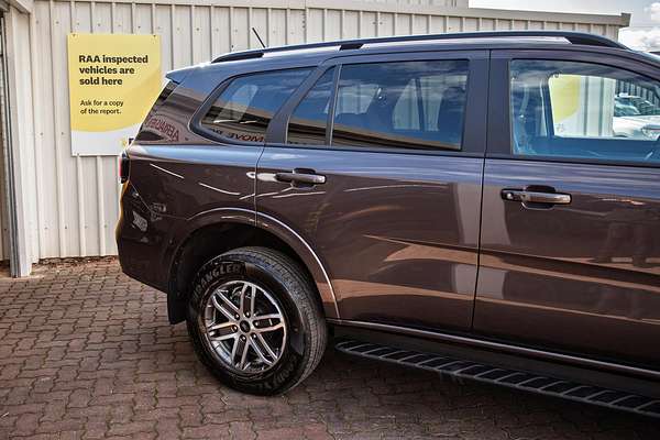 2025 Ford Everest Trend 2.0L thumb-5
