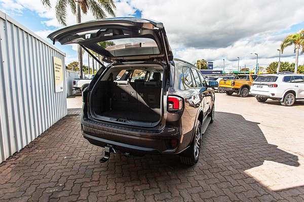 2025 Ford Everest Trend 2.0L thumb-12