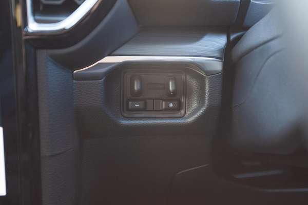 2025 Ford Everest Trend 2.0L thumb-31