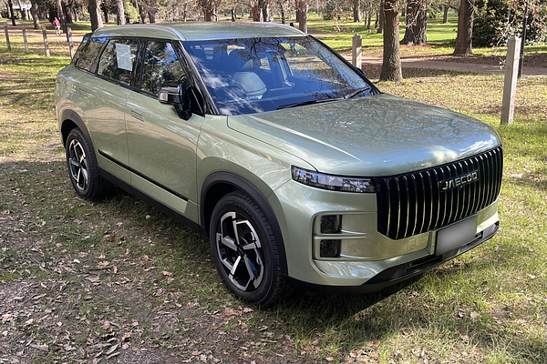 2026 OMODA JAECOO J7 Track