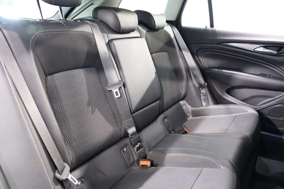 2018 Holden Commodore RS ZB