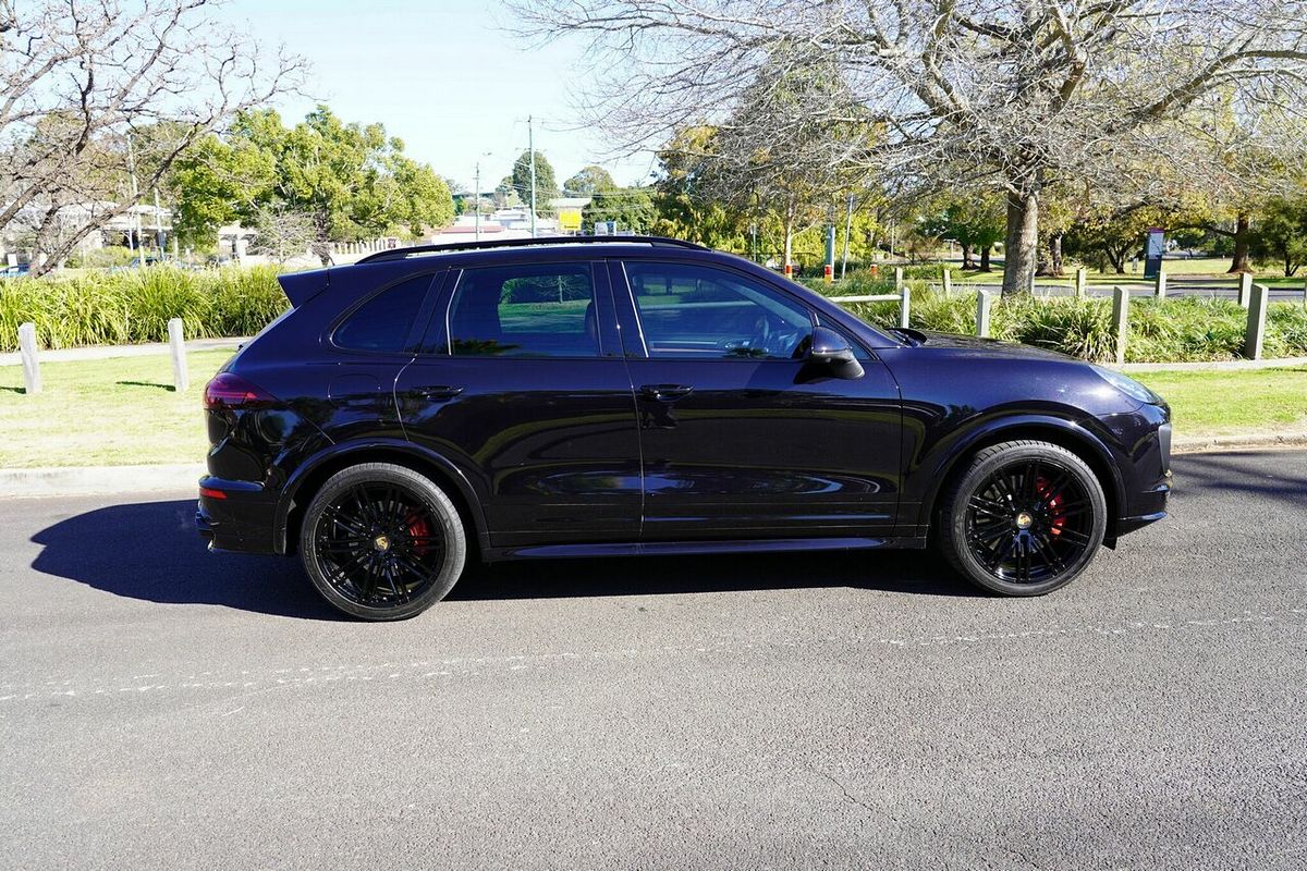2017 Porsche Cayenne GTS 92A