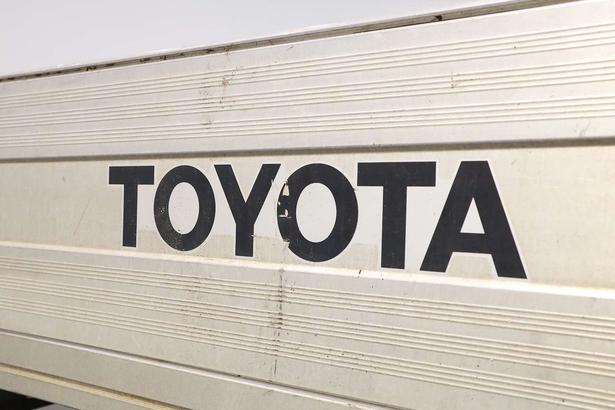 2016 Toyota Hilux Workmate TGN121R Rear Wheel Drive