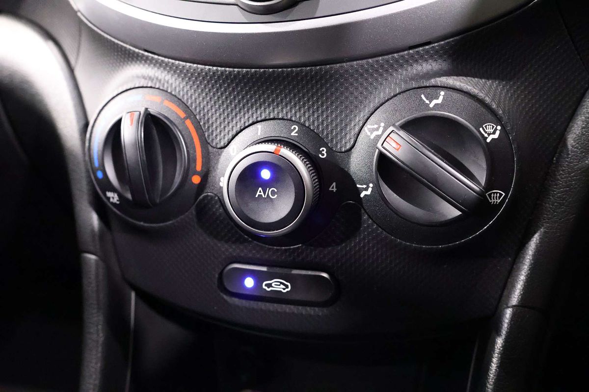 2018 Hyundai Accent Sport RB6
