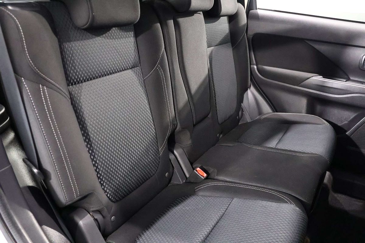 2021 Mitsubishi Outlander ES ZL