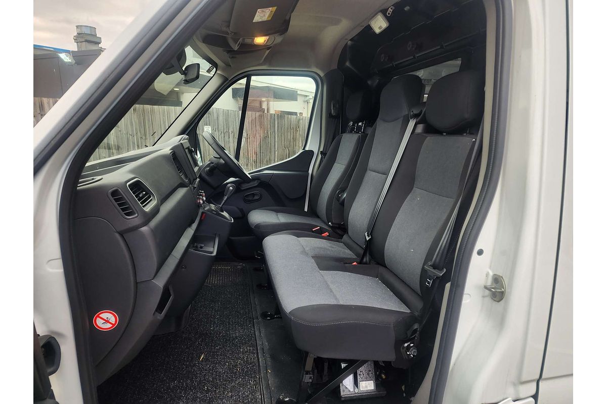 2024 Renault Master Pro 110kW X62 Phase 2 MWB Mid Roof image 15