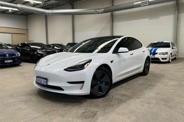 2022 Tesla Model 3 Rear-Wheel Drive