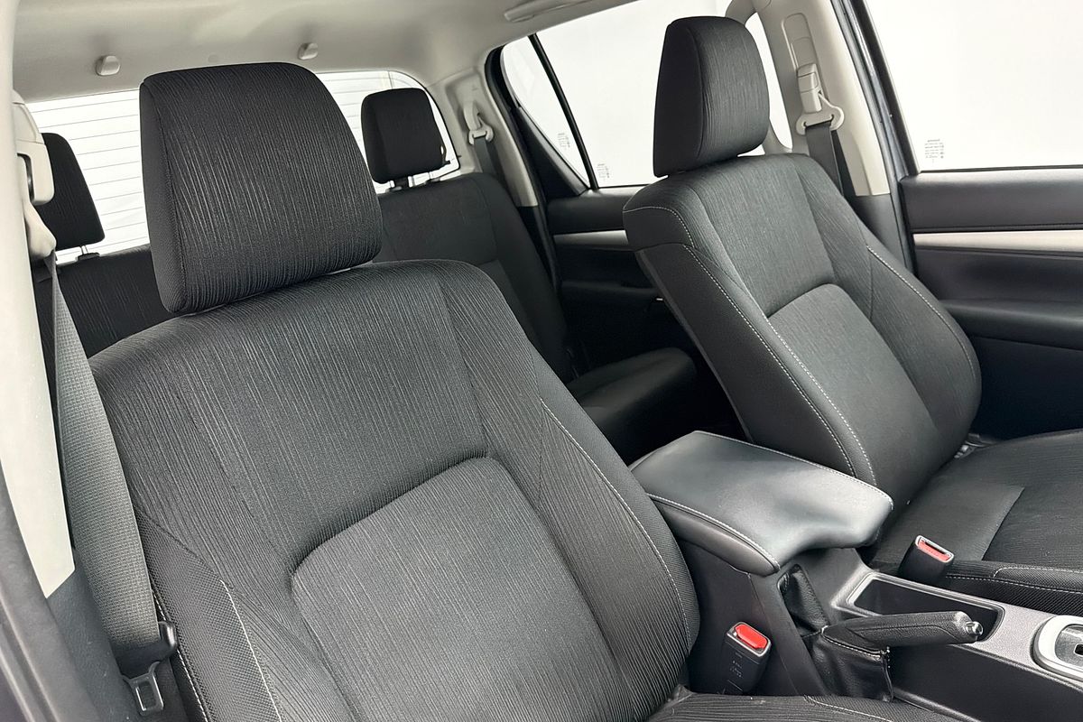2022 Toyota Hilux SR5 GUN126R 4X4