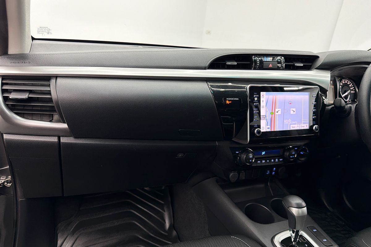 2022 Toyota Hilux SR5 GUN126R 4X4