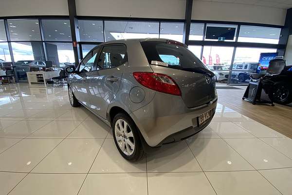 2014 Mazda 2 Neo Sport DE Series 2 thumb-6