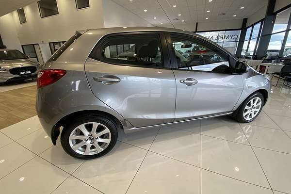 2014 Mazda 2 Neo Sport DE Series 2 thumb-8