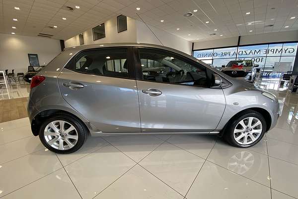 2014 Mazda 2 Neo Sport DE Series 2 thumb-9