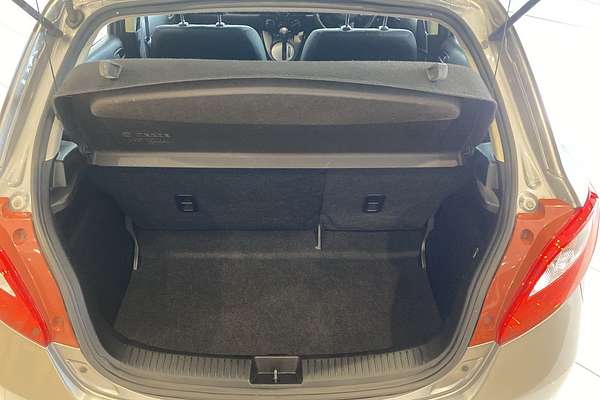 2014 Mazda 2 Neo Sport DE Series 2 thumb-31