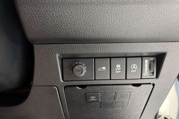 2025 Mazda BT-50 SP TF 4X4 thumb-22