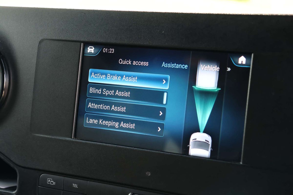 2021 Mercedes-Benz Sprinter 416CDI VS30 MWB Low Roof image 20