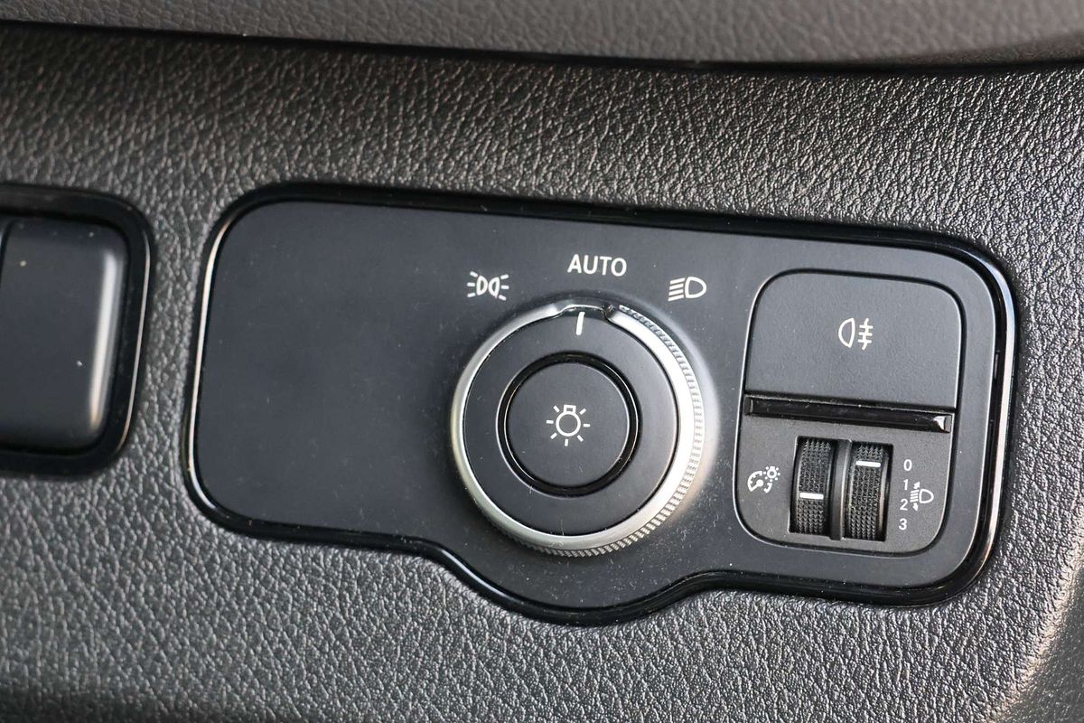 2021 Mercedes-Benz Sprinter 416CDI VS30 MWB Low Roof image 22