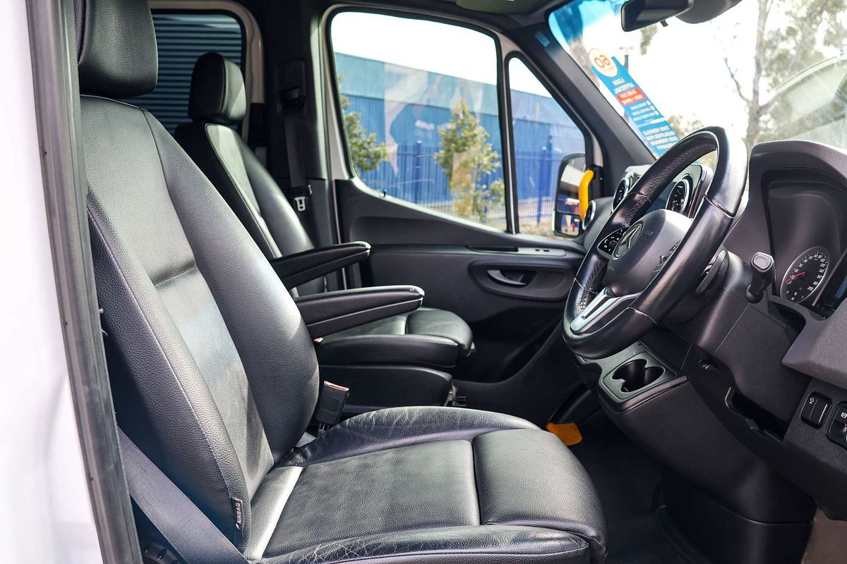 2021 Mercedes-Benz Sprinter 419CDI VS30 MWB Low Roof image 28