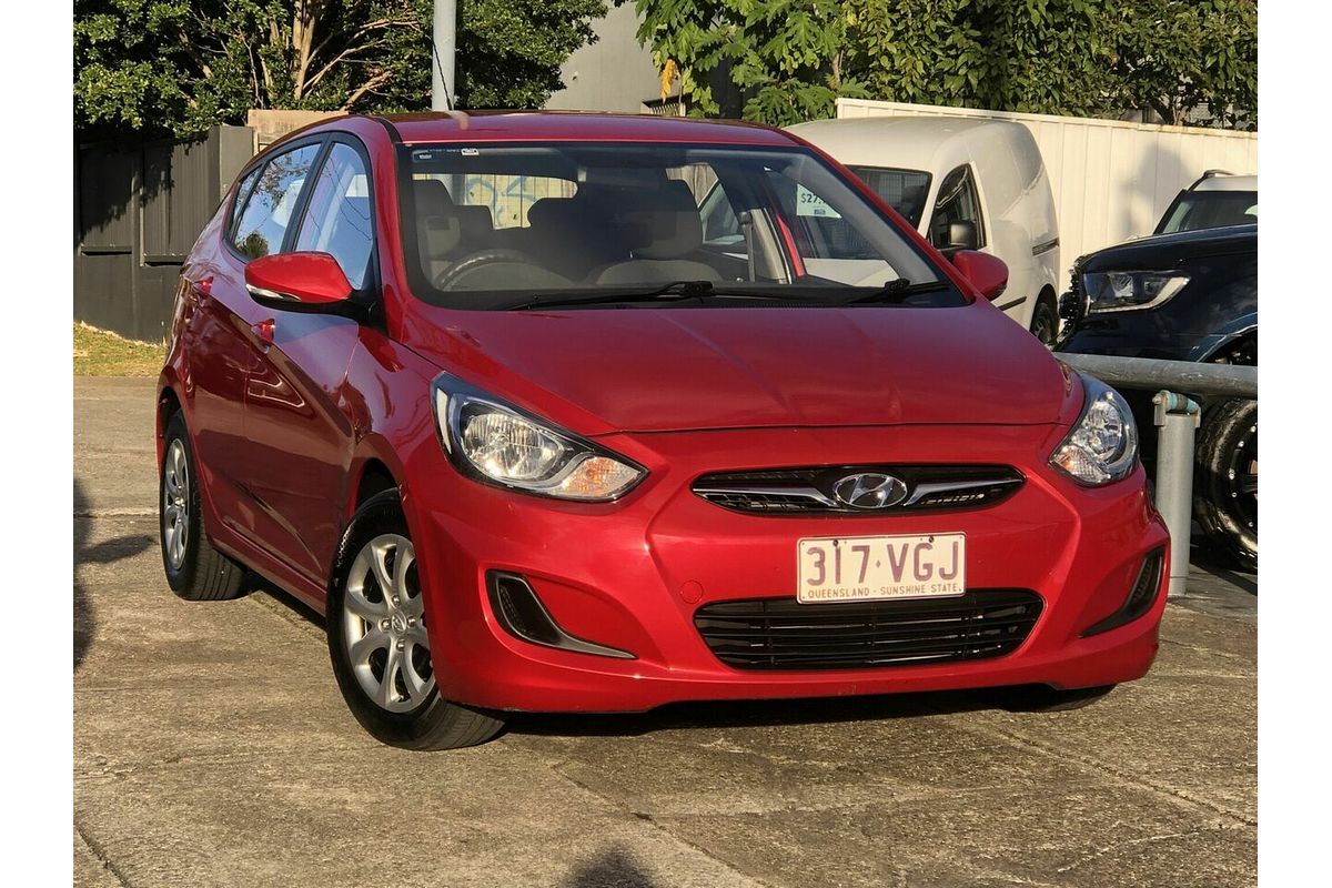 2014 Hyundai Accent Active RB2