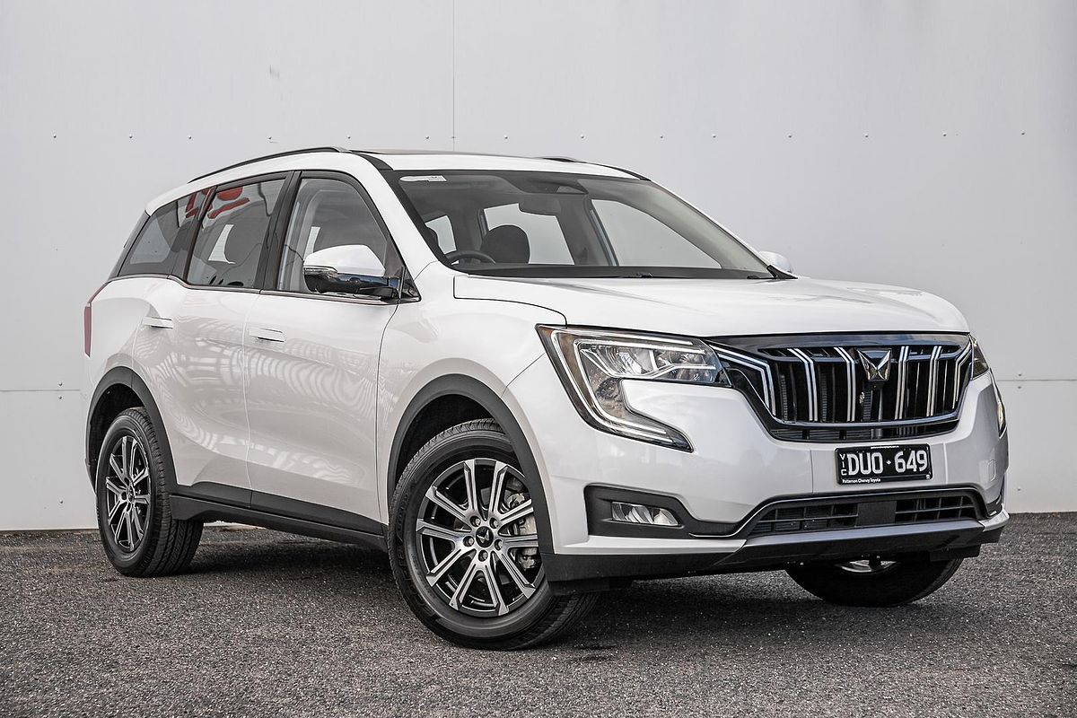 2025 Mahindra XUV700 AX7L