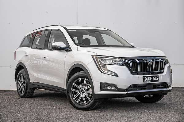 2025 Mahindra XUV700 AX7L