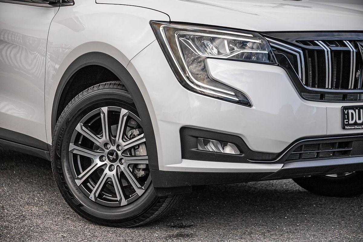 2025 Mahindra XUV700 AX7L