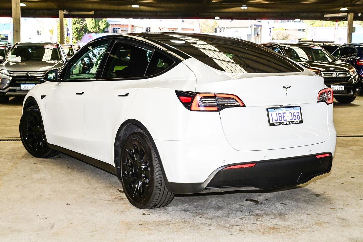 2022 Tesla Model Y Rear-Wheel Drive