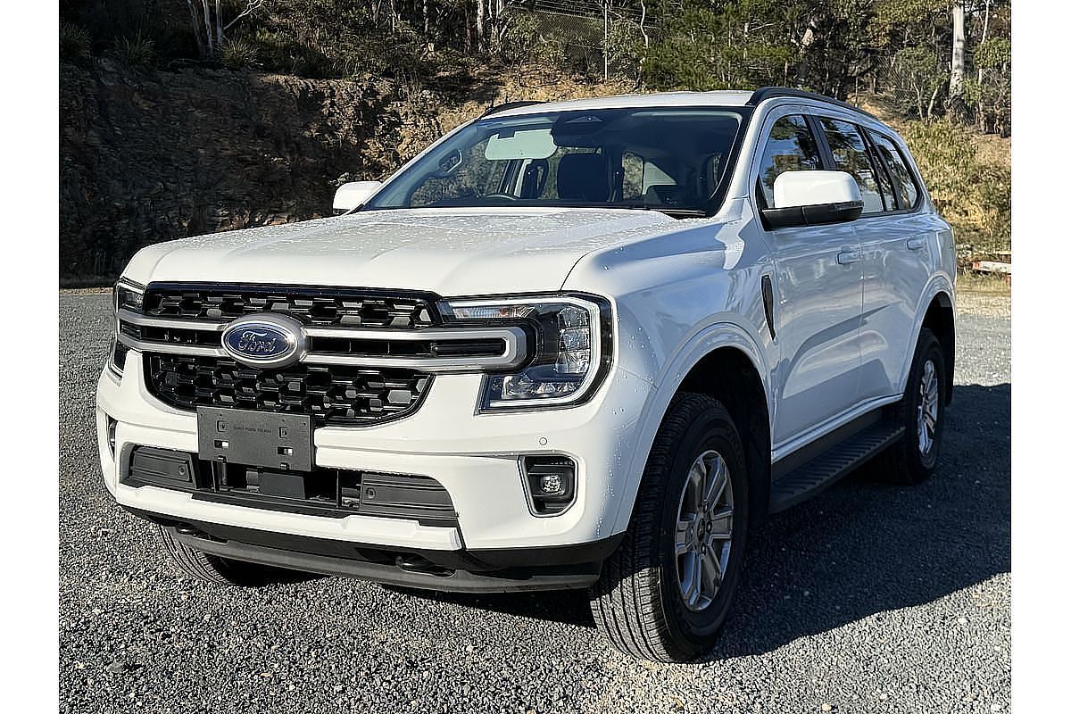 2025 Ford Everest Ambiente 2.0L