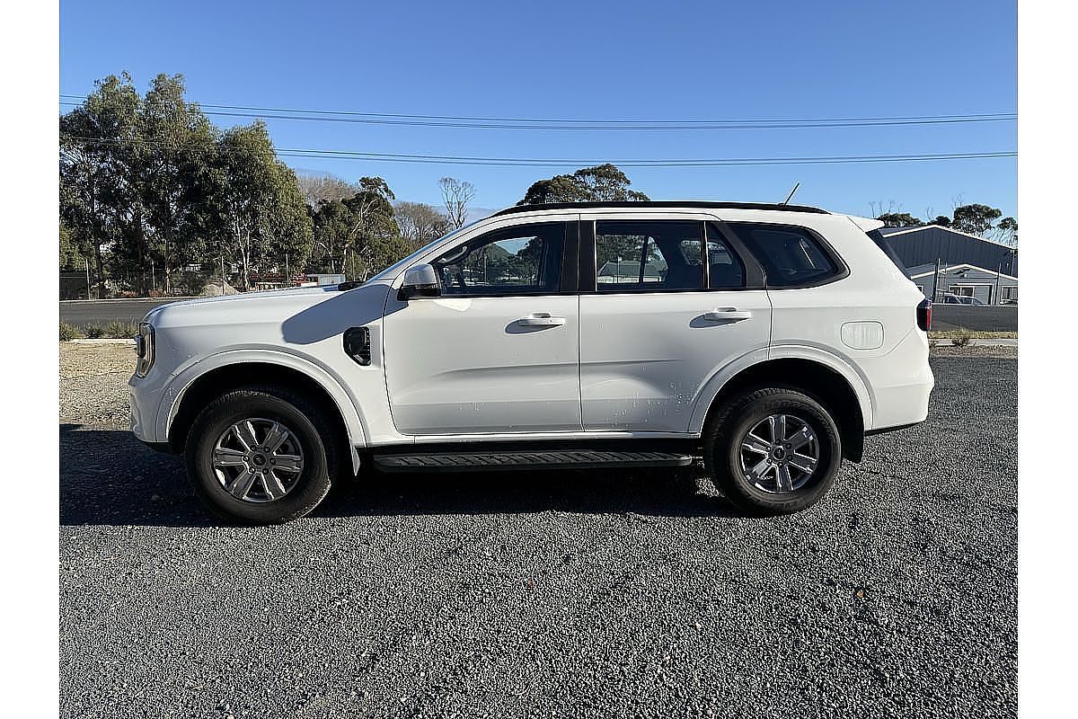 2025 Ford Everest Ambiente 2.0L
