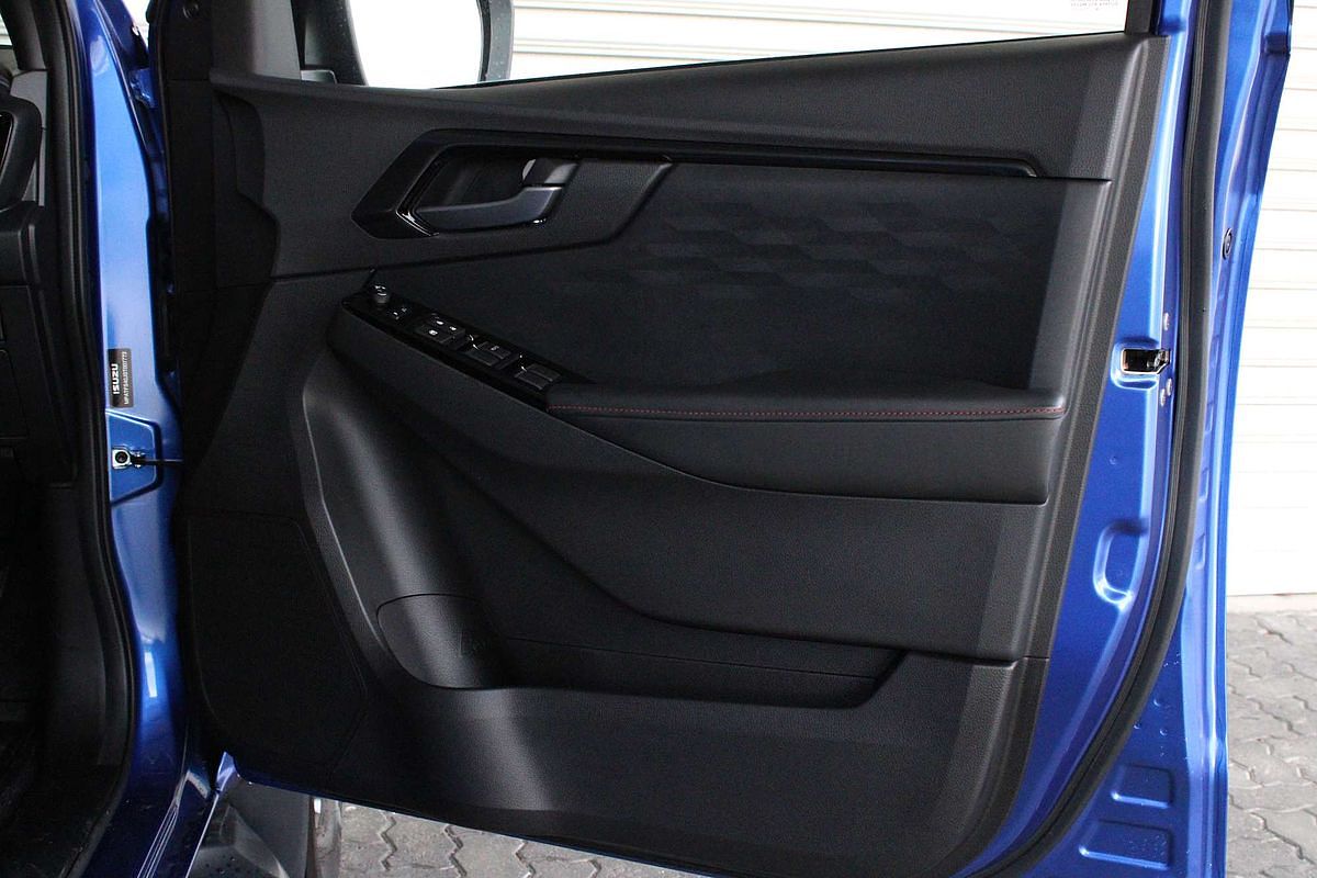 2025 Isuzu D-MAX X-TERRAIN 4X4