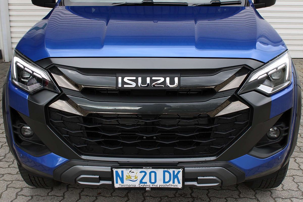 2025 Isuzu D-MAX X-TERRAIN 4X4